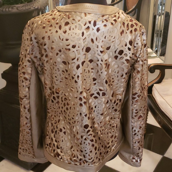 Jacket - Picture 2 of 3